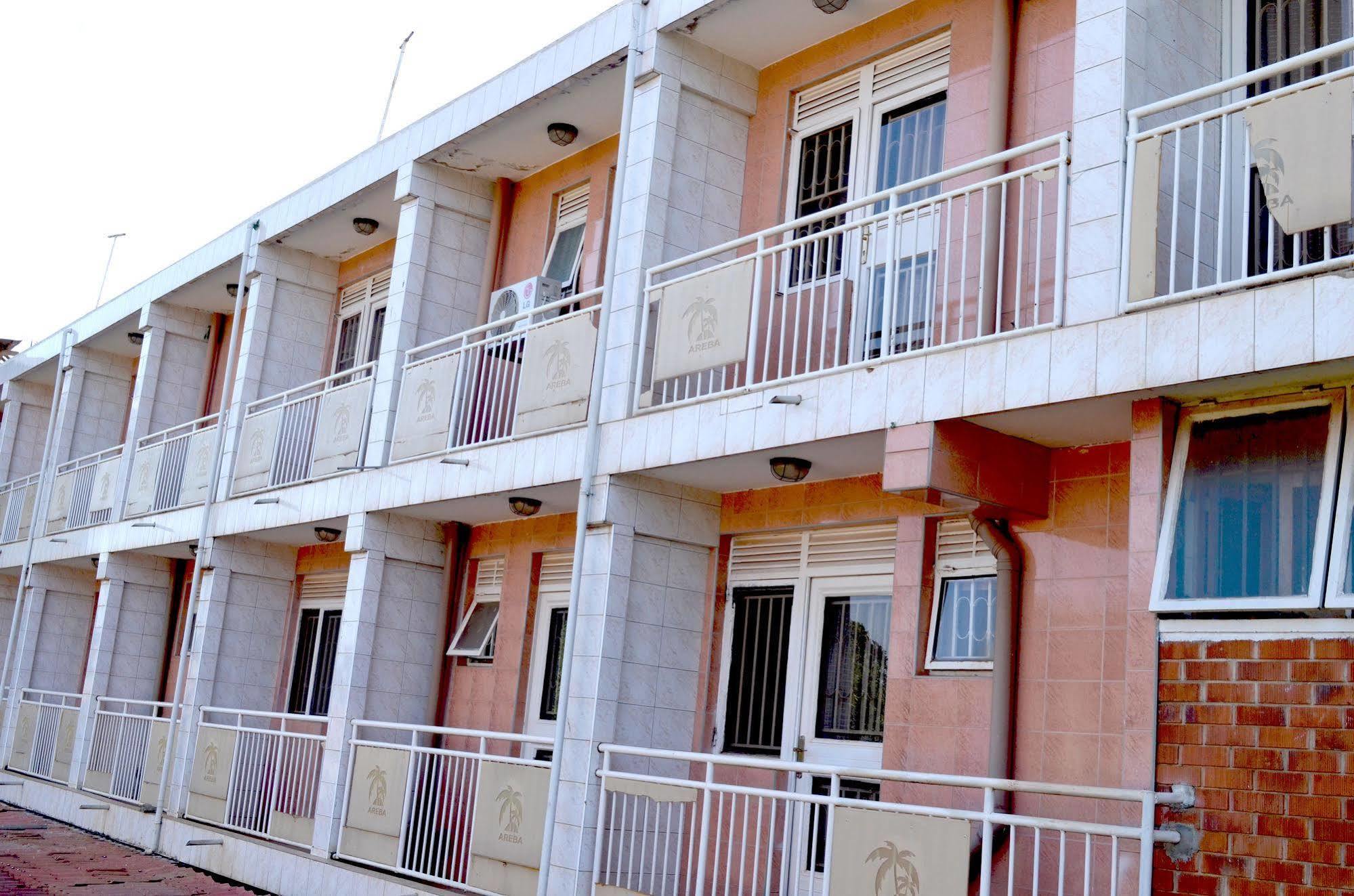 فندق عنتيبيفي  Areba المظهر الخارجي الصورة